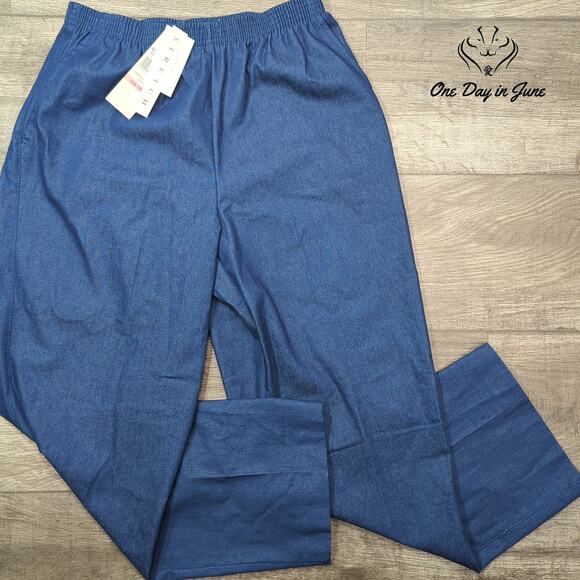 Alfred Dunner Petite Pull On Straight Leg Pants Size 10P - Picture 1 of 6